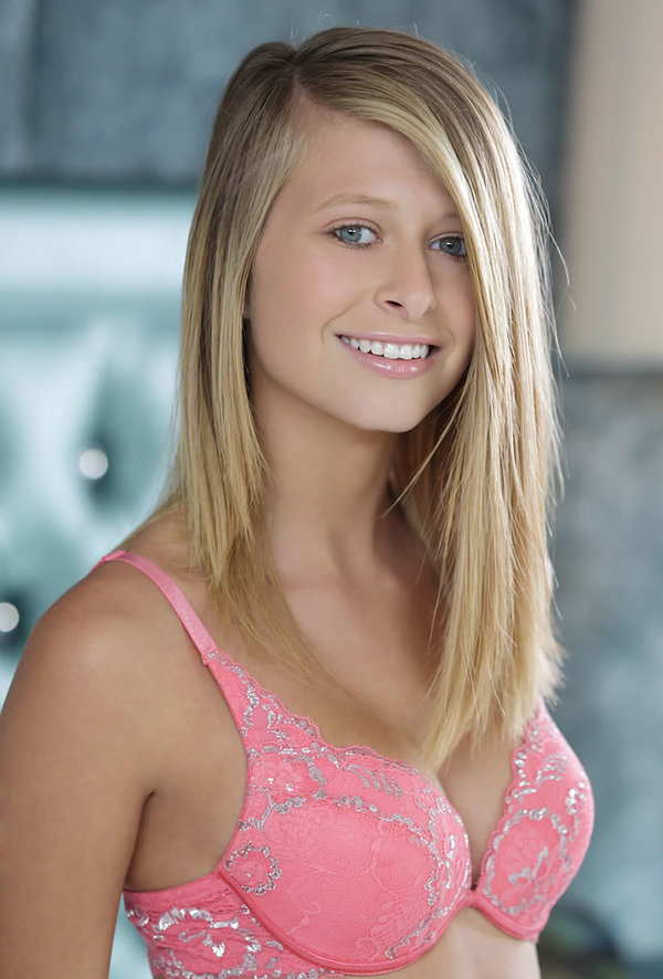 Регина, 28 лет, 0 размер груди